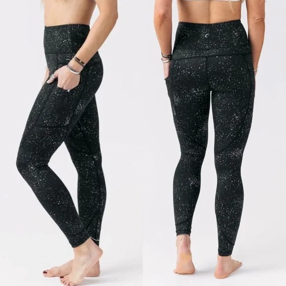 Zyia Women's Black Reflective Pocket Leggings (8-10) - Picture 2 of 2